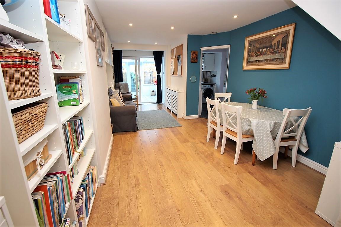 3 bed property in Fulmead Road, Reading